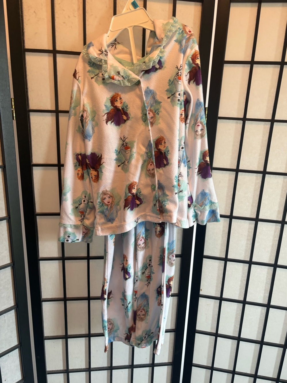 FROZEN Pajamas Set Size 4 girls Elsa Anna Olaf Coat Button Shirt Pants Disney